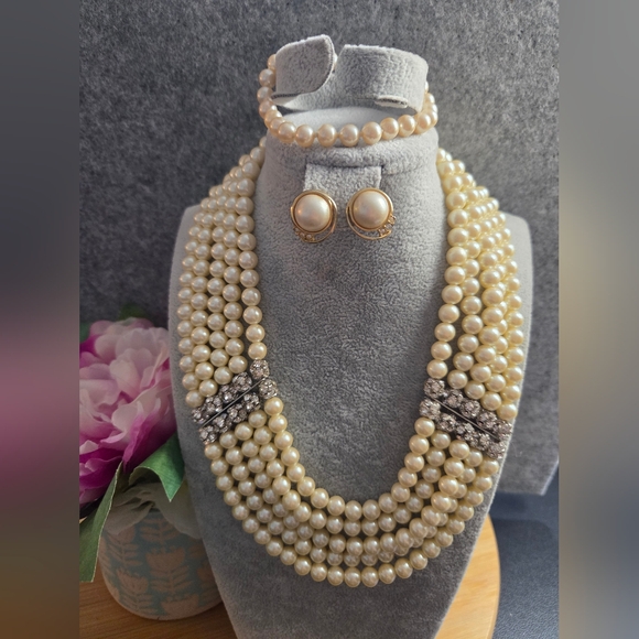 Jewelry - Vintage Faux Pearl Jewelry Set with Rhinestone Accents
